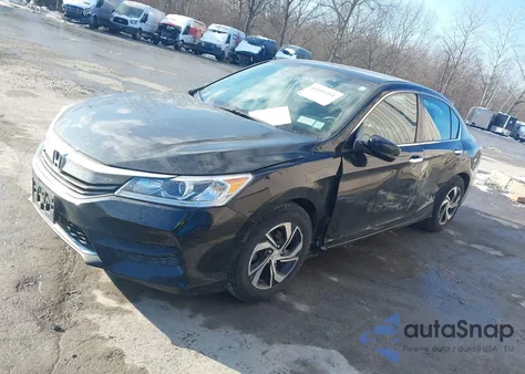 2017 Honda Accord Lx z USA, uszkodzony, nr VIN 1HGCR2F35HA204347